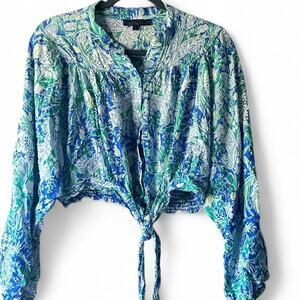 Rachel Roy blue and white‎ Midriff floral blouse blue/white/green